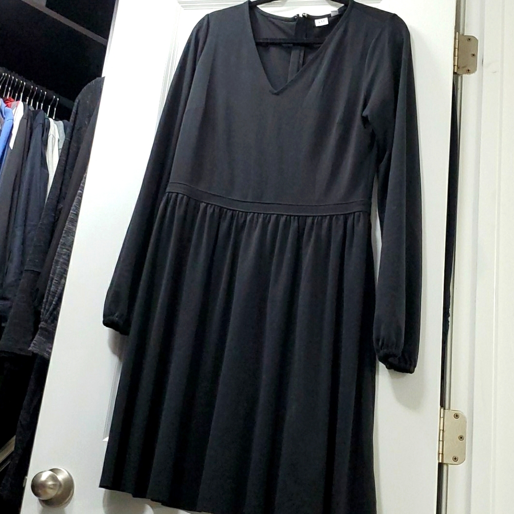GAP V-neck Black Dress Medium Tall